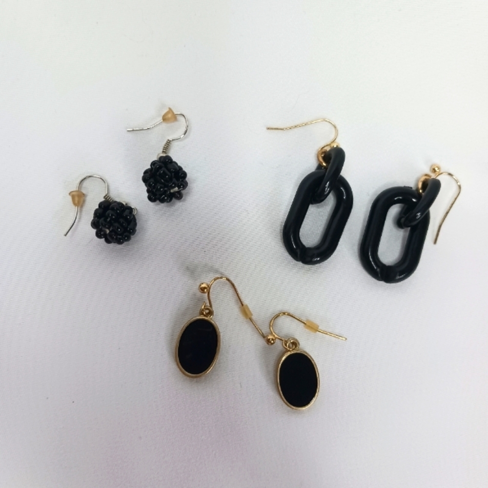 Black & Gold Set of 3 Earrings.